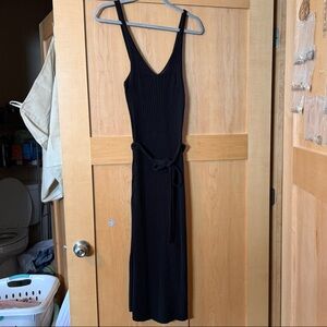 Elegant Black Ribbed Midi Dress